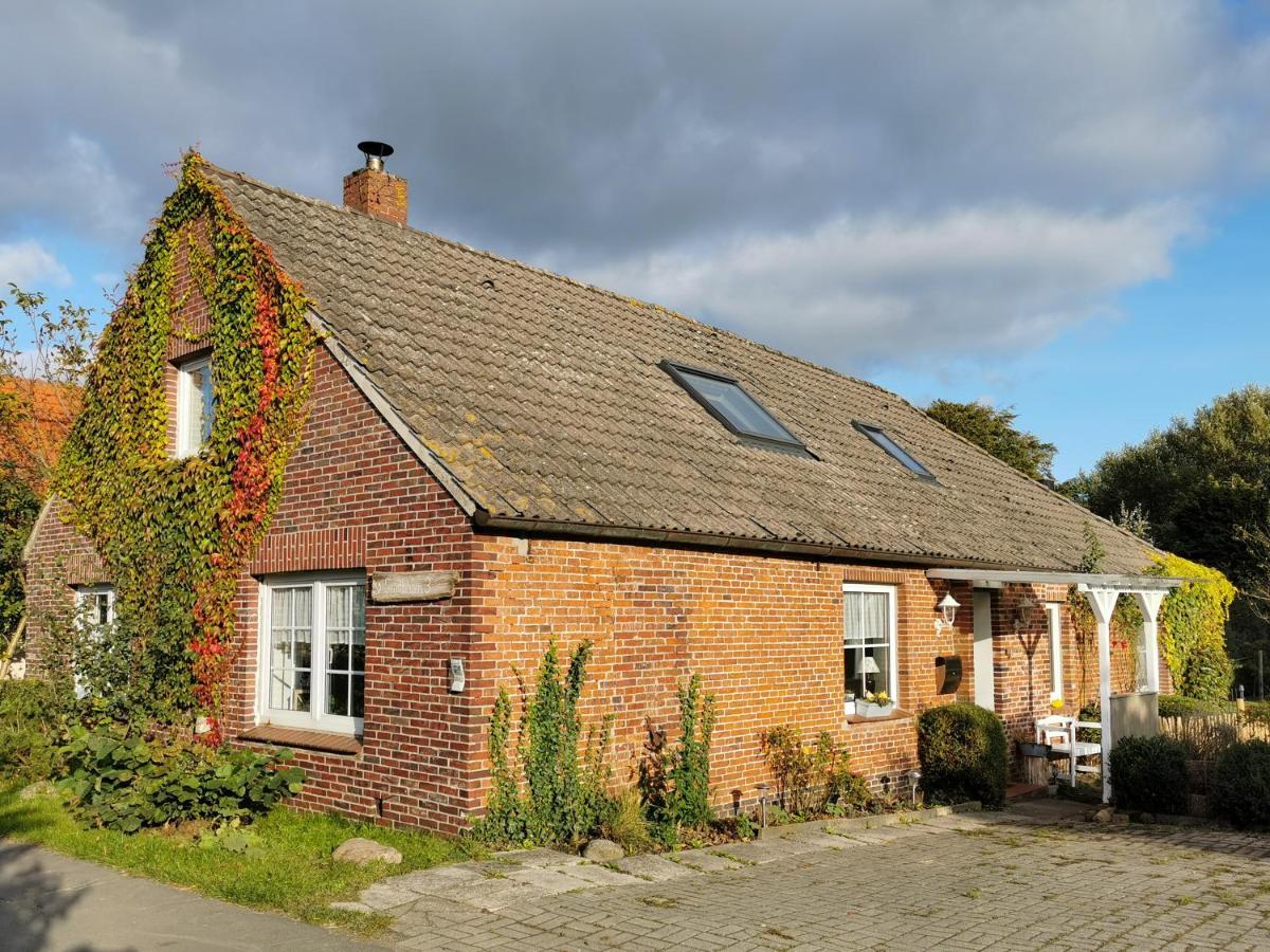 Smittshoern 3 - Nordsee Erdgeschosswohnung Mit Eingezaeunten Garten, Kamin Und Lounge! Altfunnixsiel Dış mekan fotoğraf